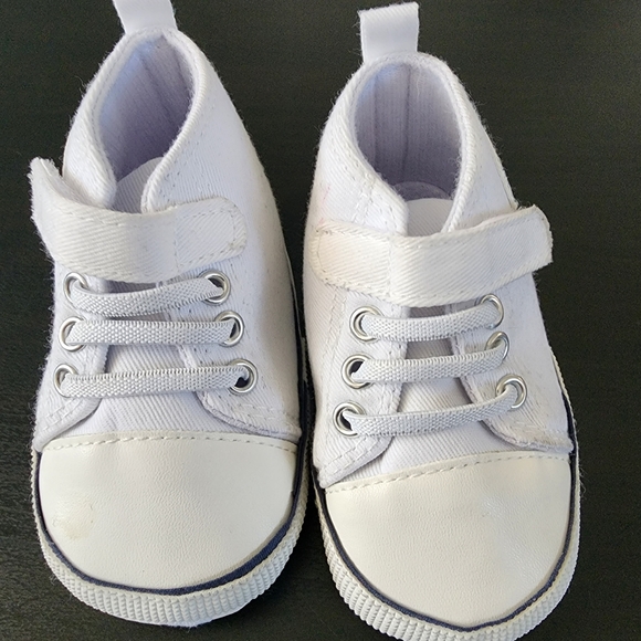 3/$12 ● Baby soft sole sneakers, size 3 infants - Picture 2 of 10
